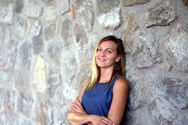 Benefizlesung für BRAVEAURORA: Tanja Raich liest aus ihrem Roman-Debut “Jesolo”