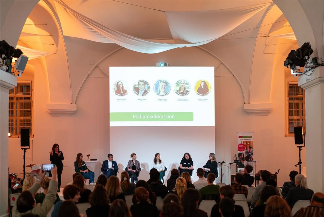 Together with WeltWegWeiser against Voluntourism 💪🏼