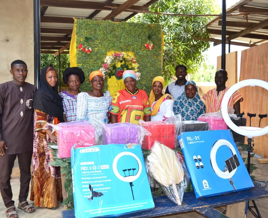 Distribution of start up kits to smock tailors and makeup artists beneficiaries.