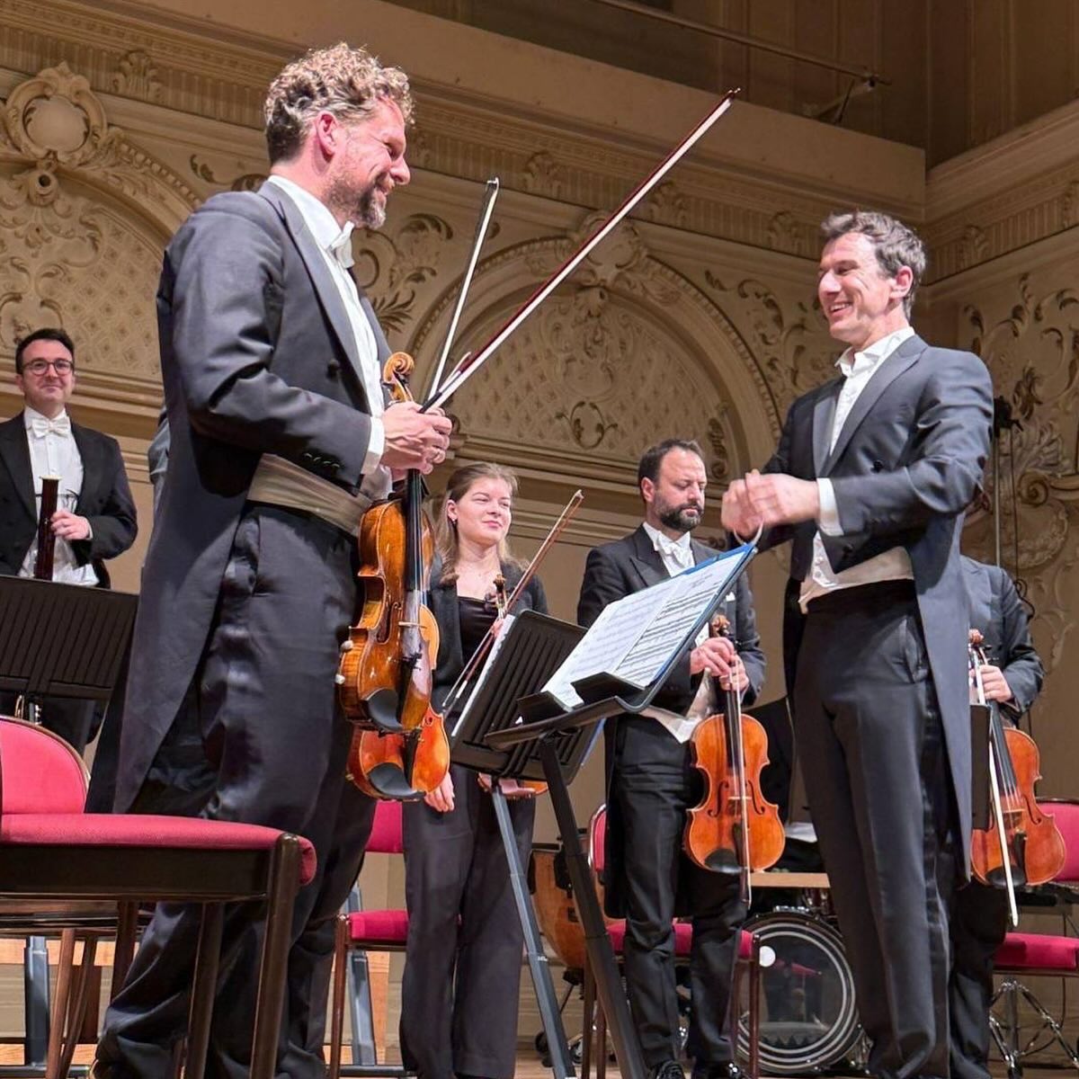 „Das waren noch die harmlosen bösen Wiener Lieder.” 🎻